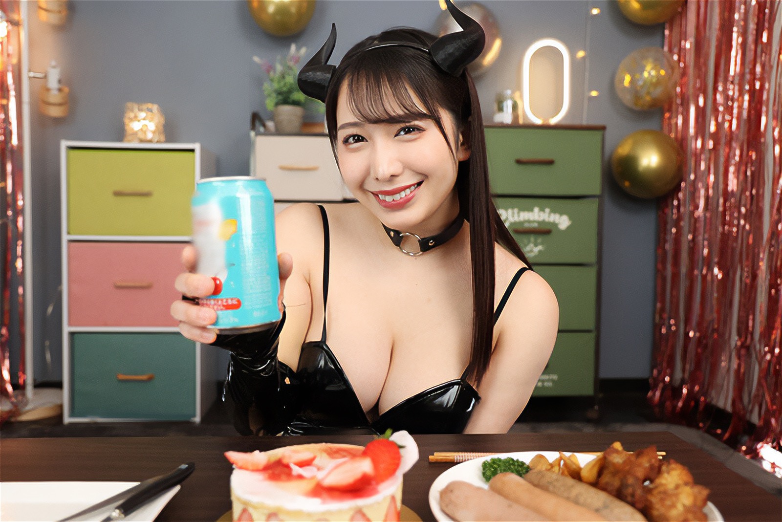 弥生みづき サキュバス VR,サキュバスVR,弥生みづき 演技,VR 絶対女王,サキュバス 眉毛,弥生みづき レビュー