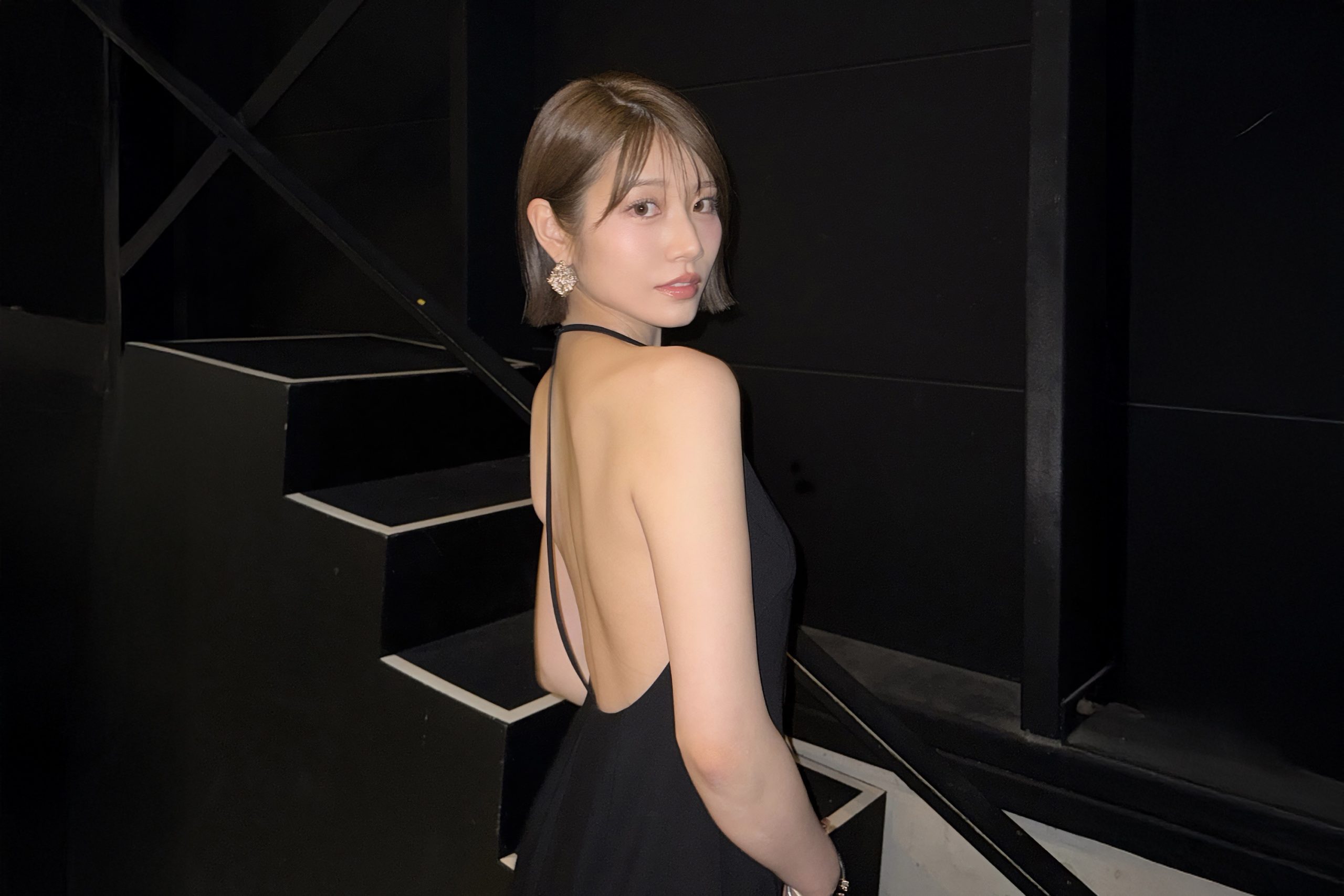 【速報】河北彩伽さん、長髪をバッサリ　深夜発表2時間で4.7万impでファン騒然